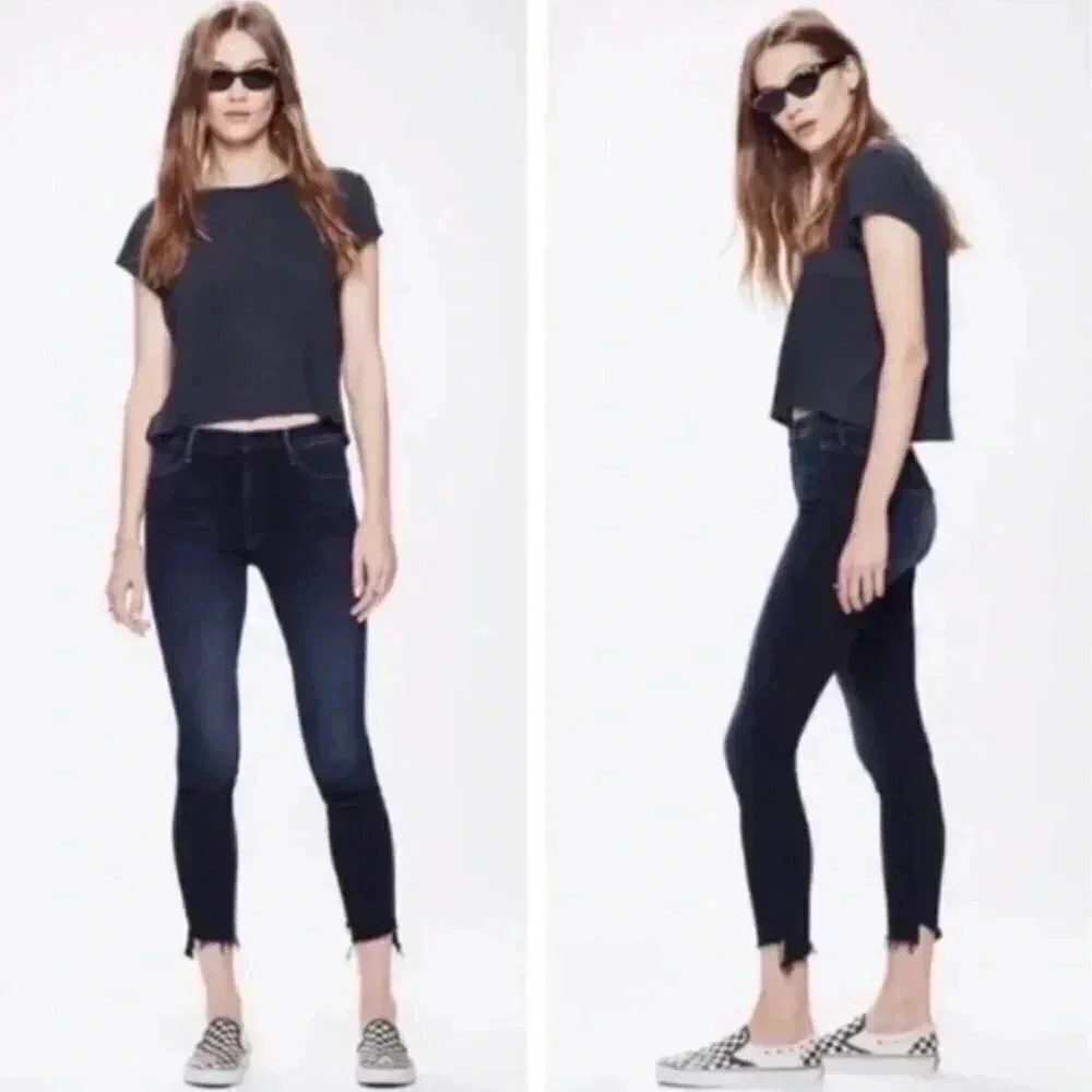 Mother The Stunner Zip Two Step Fray in Last Call Wash Jeans Size 26